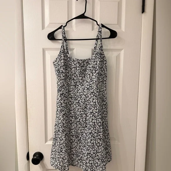 Old Navy Black and White Floral Mini Dress - Picture 1 of 3